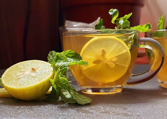 Green Tea with Lemon (Healthy Drinks)